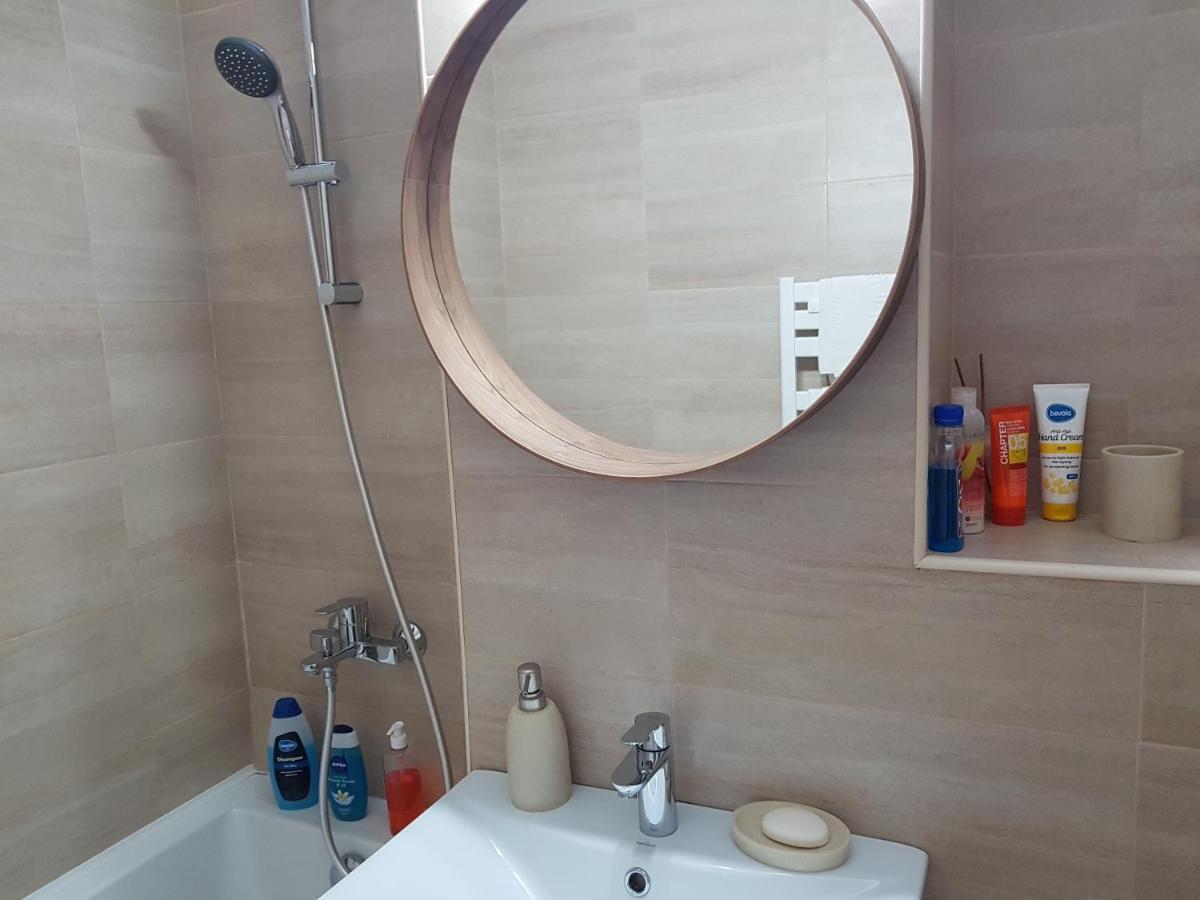 Mary Apartment 加拉茨 外观 照片